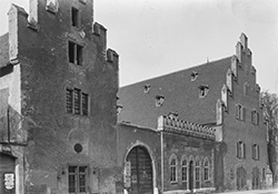 Altes Zeughaus am Petersplatz